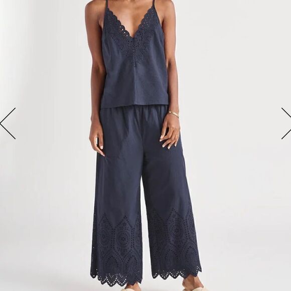 NWT Splendid Eyelet Navy Blue Tank M V Neck Cotton Adjustable Straps Loose Fit - Picture 3 of 14